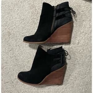 Hinge Tracer Wooden Wedge Heel Booties Suede Leather Women's Size 9 M Black